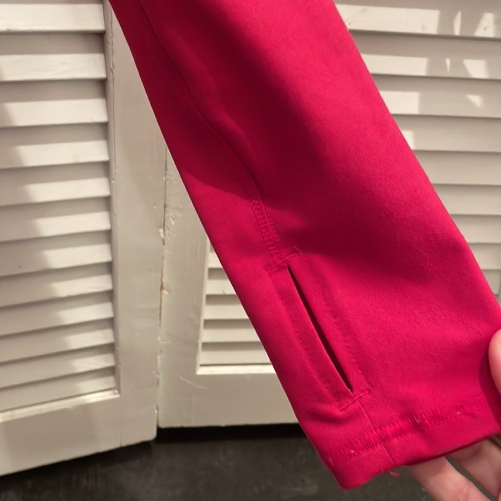 Outdoor athletic layer - Picture 3 of 6